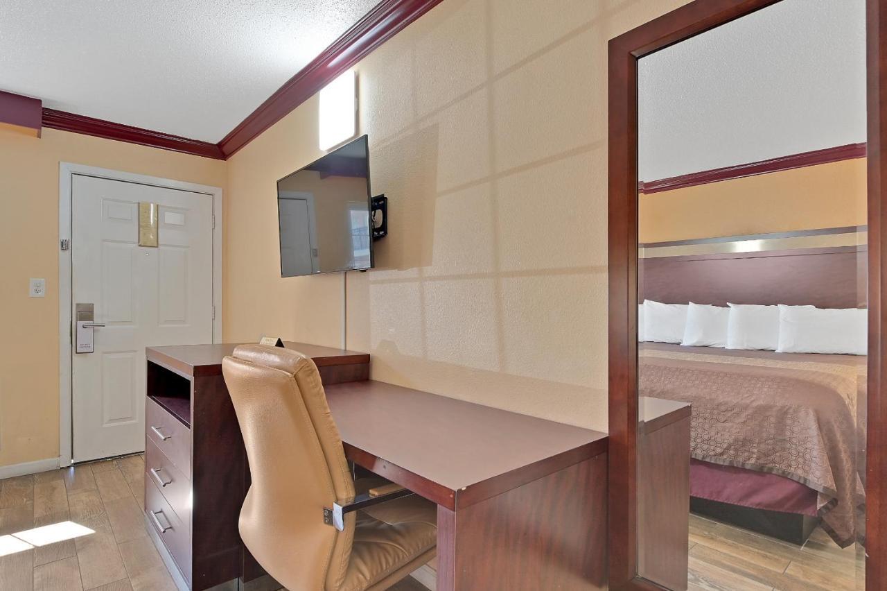 Americas Deluxe Inn- メアリーズビル エクステリア 写真