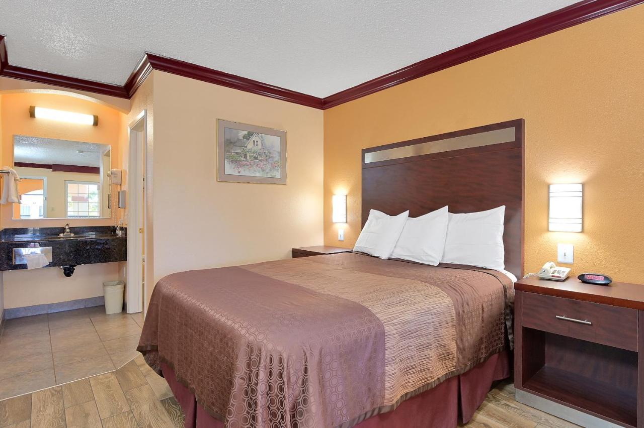 Americas Deluxe Inn- メアリーズビル エクステリア 写真